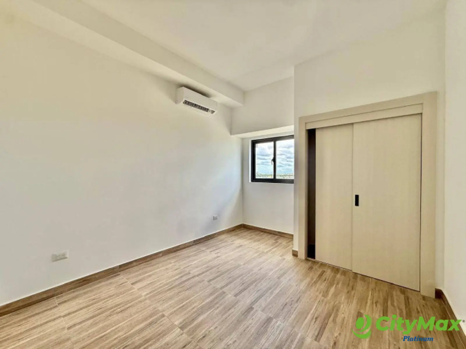 Apartamento de 1 Habitación con Vista al Mar en venta - foto 1