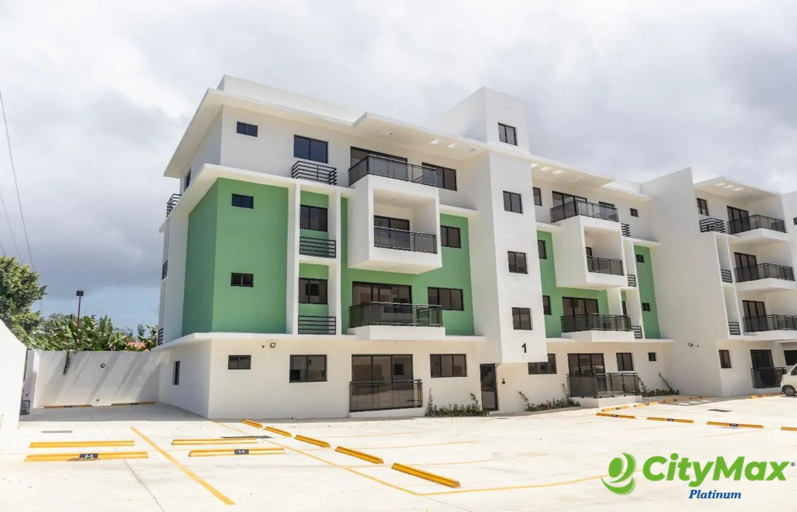 Apartamento en venta en Av. Hípica, Santo Domingo Este - foto 1