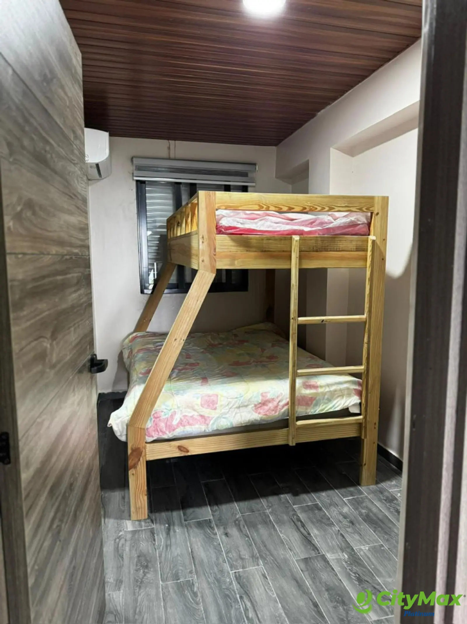 Venta de Espectacular Villa, La Colonia San Cristobal - foto 13