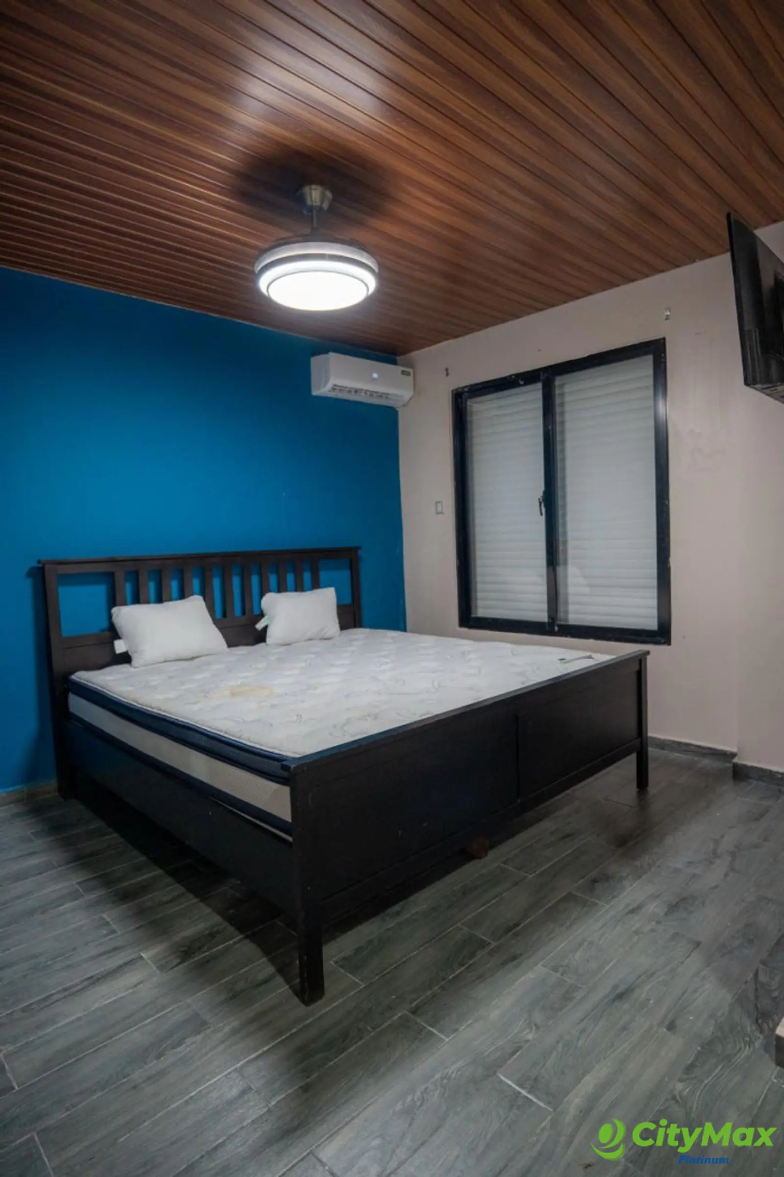Venta de Espectacular Villa, La Colonia San Cristobal - foto 24