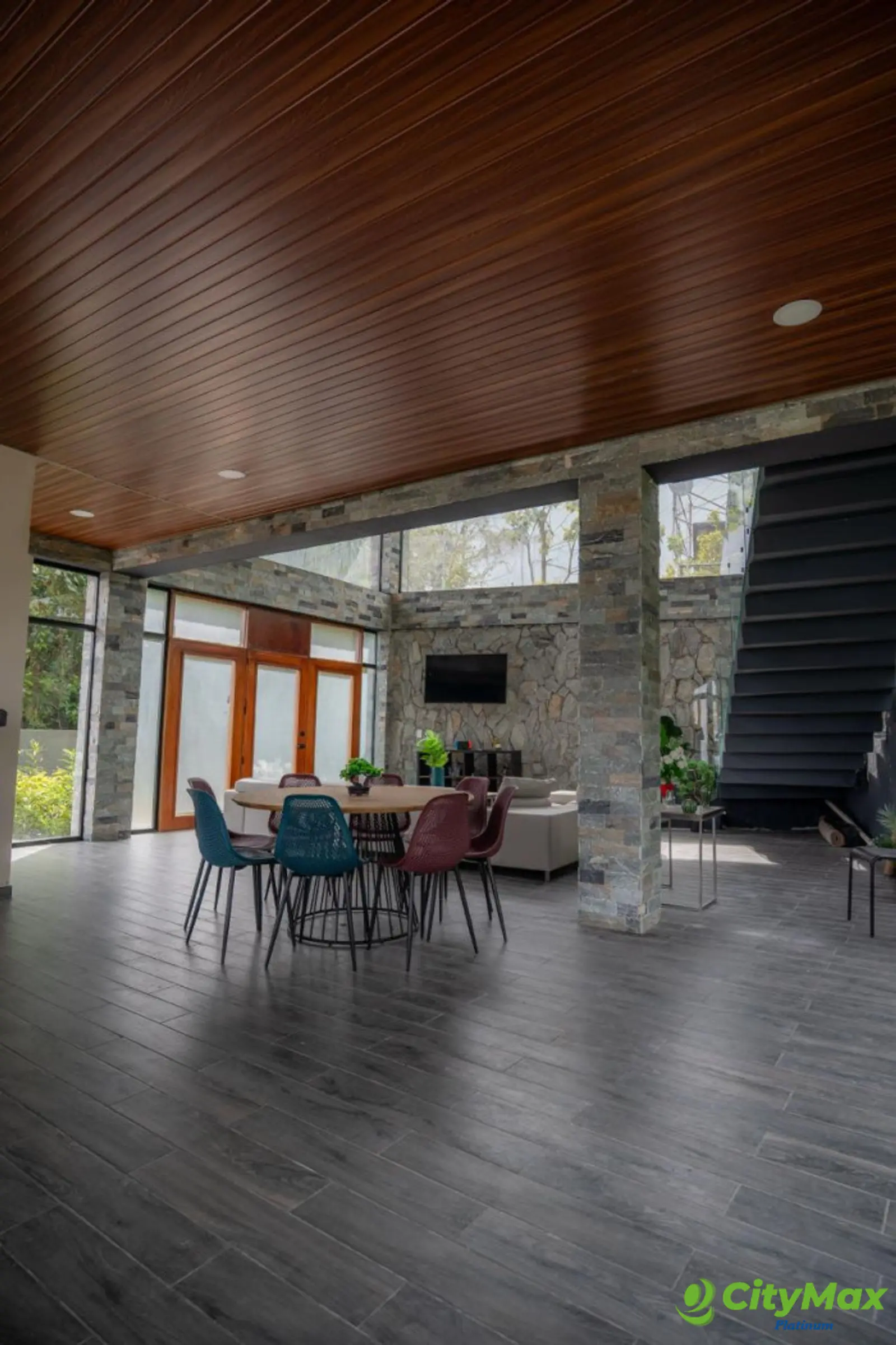 Venta de Espectacular Villa, La Colonia San Cristobal - foto 25