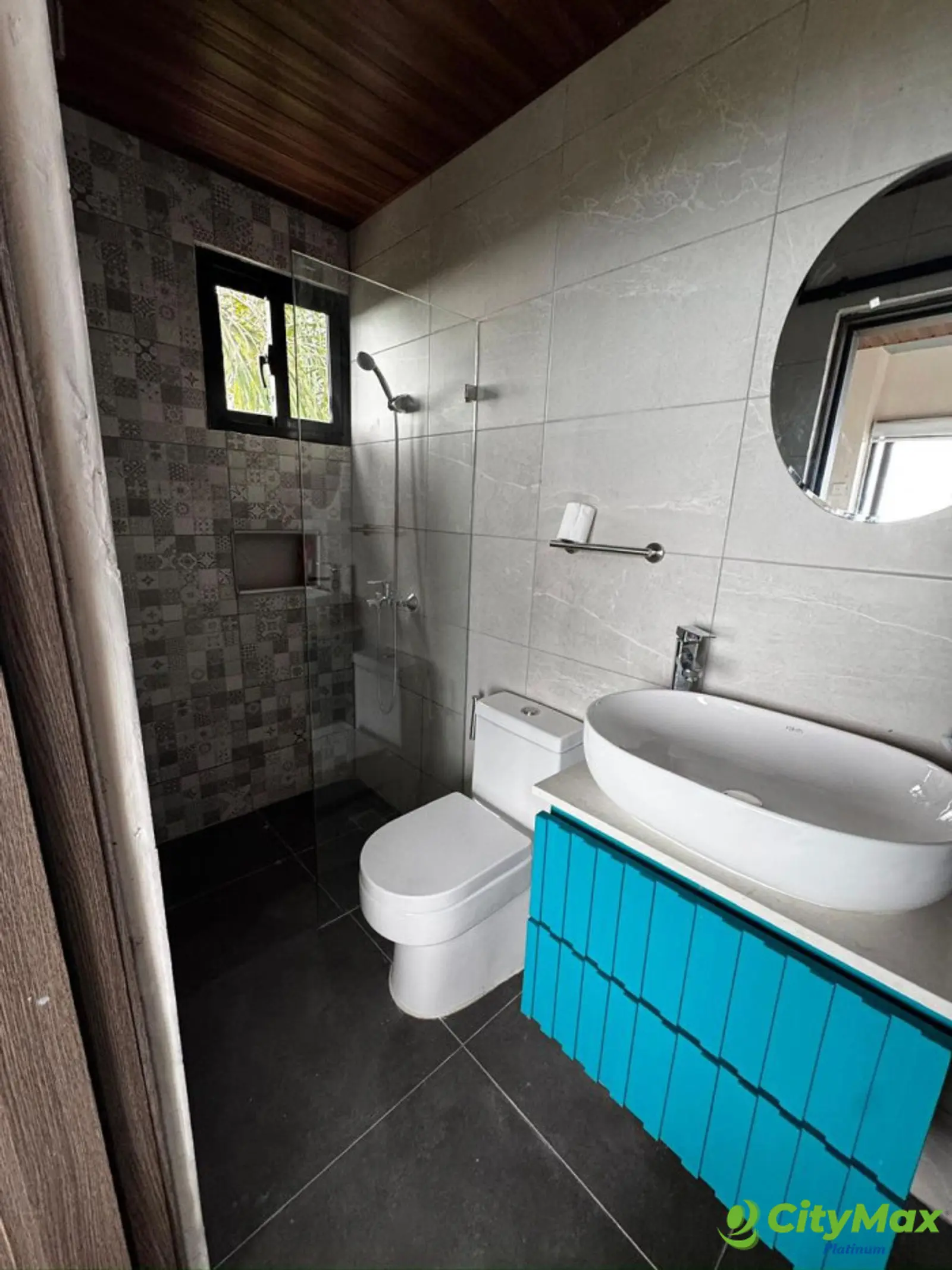 Venta de Espectacular Villa, La Colonia San Cristobal - foto 18