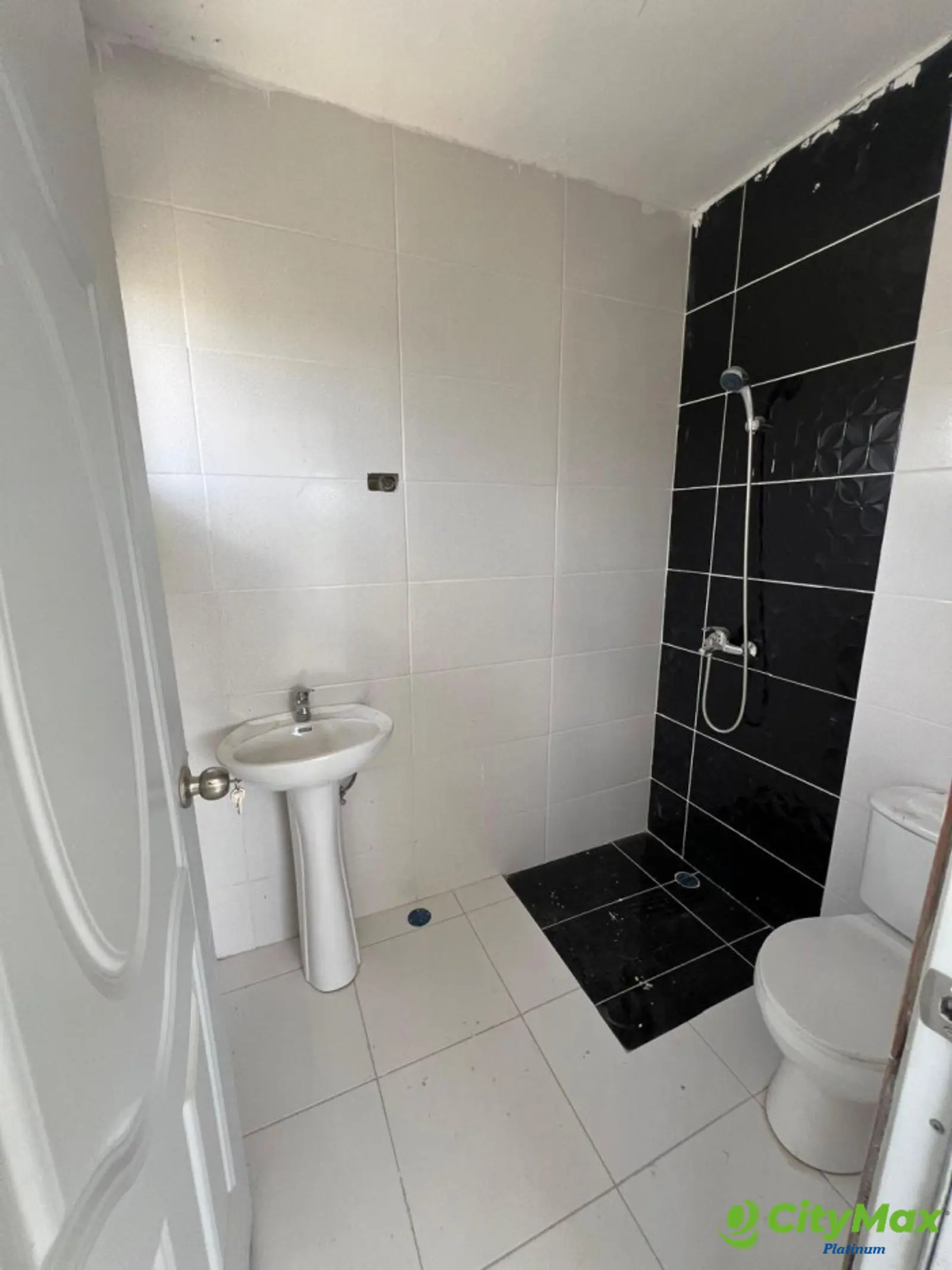 Apartamento con Terraza 72Mts en venta en Santo Domingo - foto 5