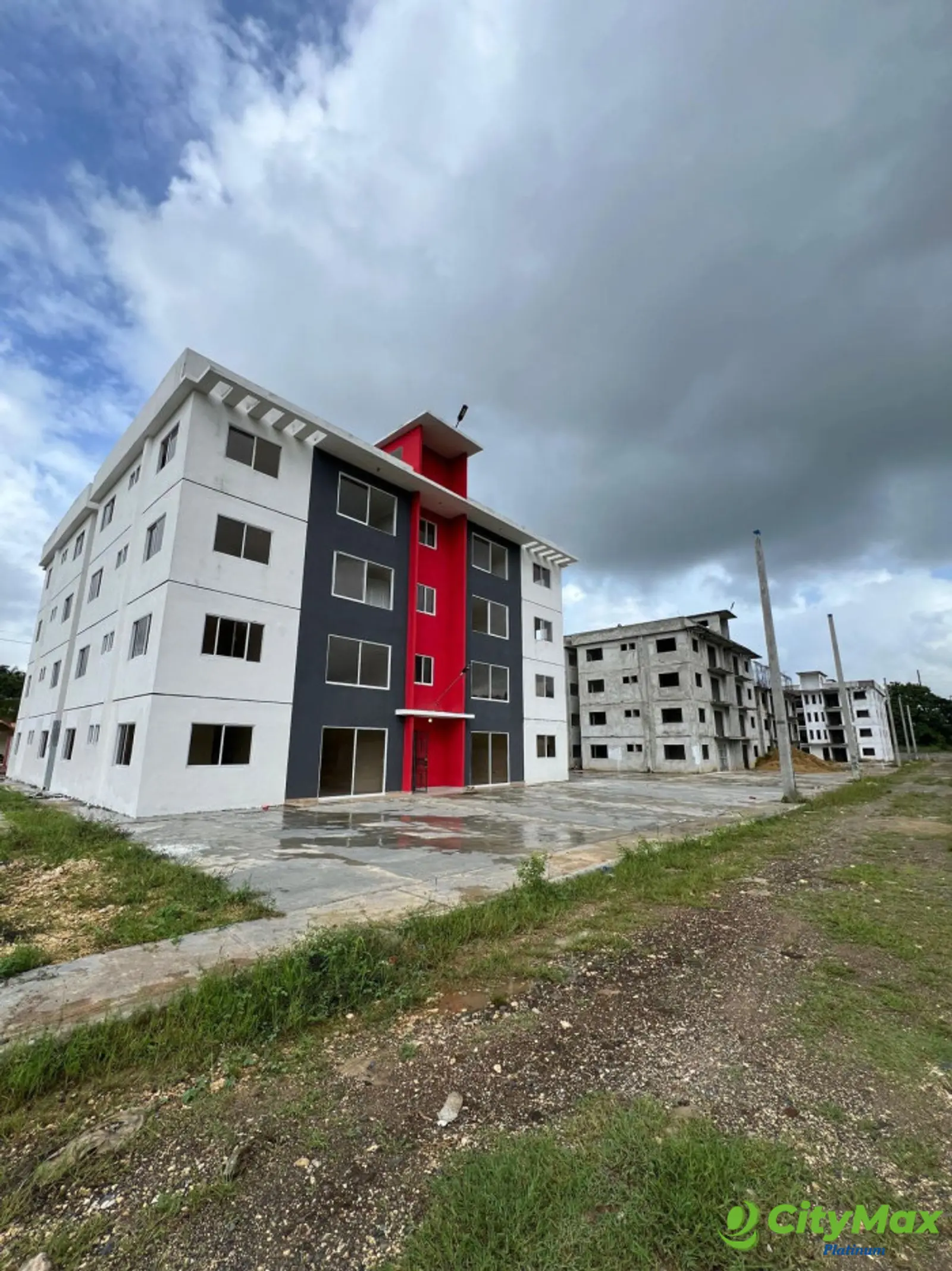 Apartamento con Terraza 72Mts en venta en Santo Domingo - foto 2