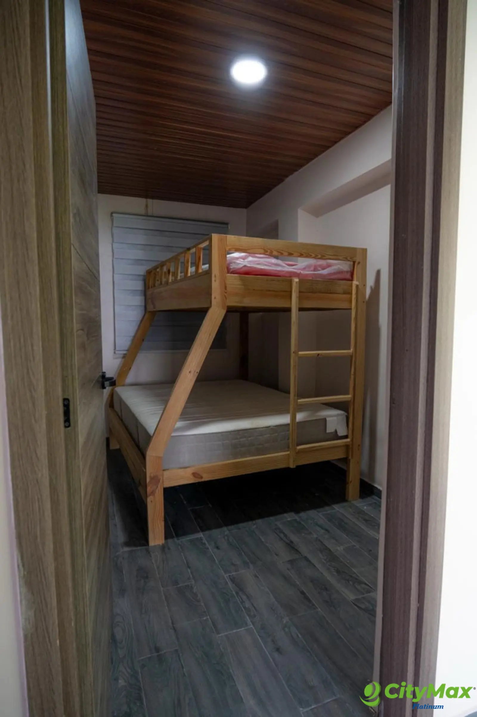 Venta de Espectacular Villa, La Colonia San Cristobal - foto 23