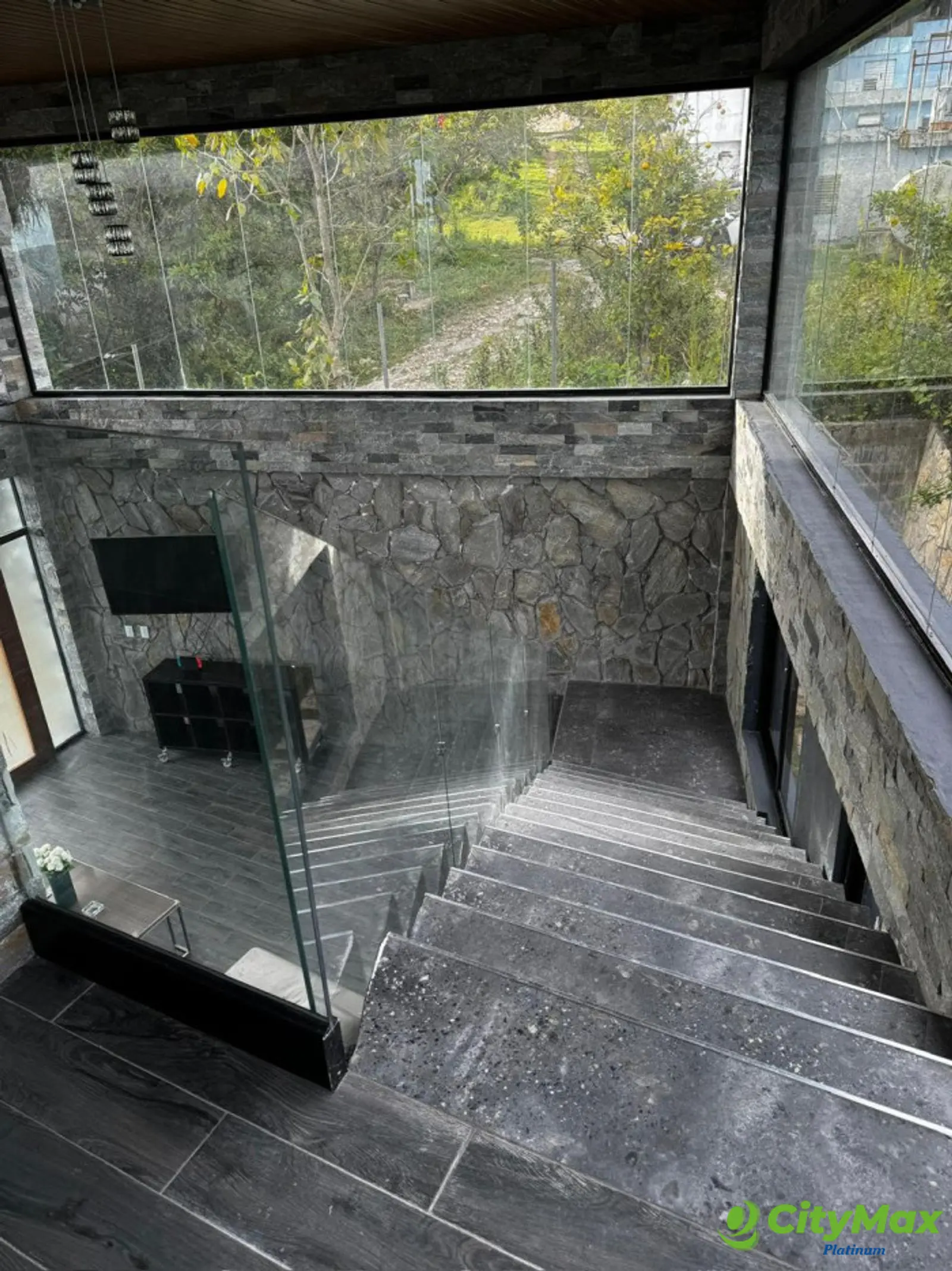 Venta de Espectacular Villa, La Colonia San Cristobal - foto 8