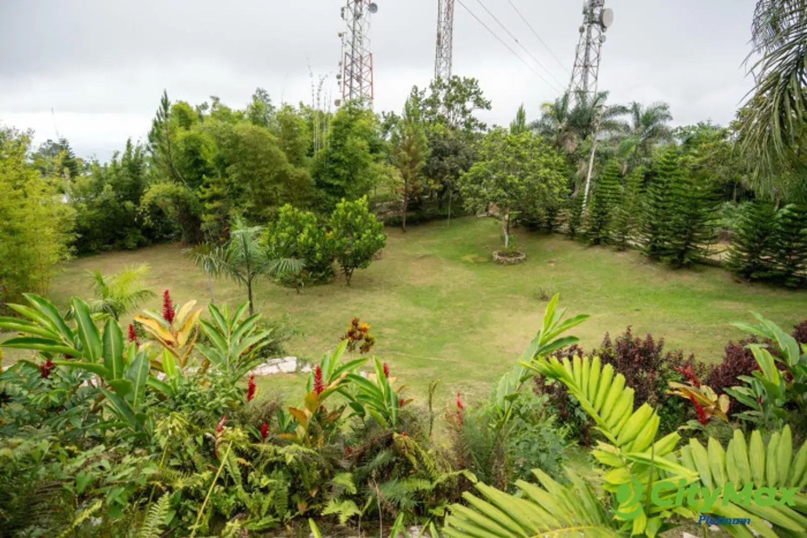 Venta de Espectacular Villa, La Colonia San Cristobal - foto 4