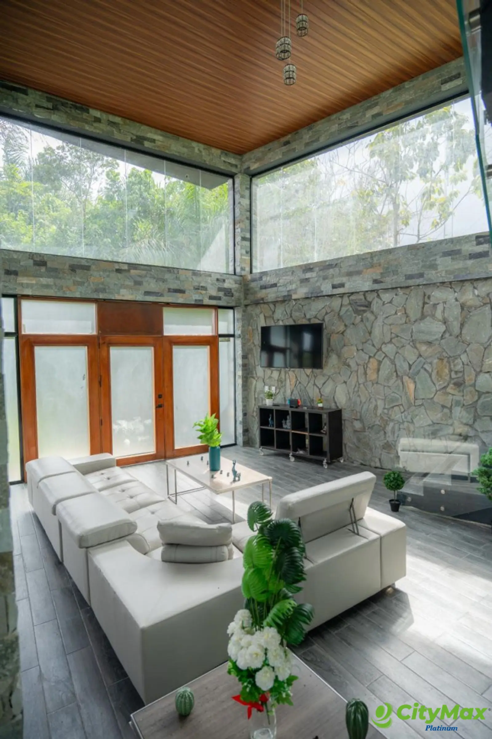 Venta de Espectacular Villa, La Colonia San Cristobal - foto 6